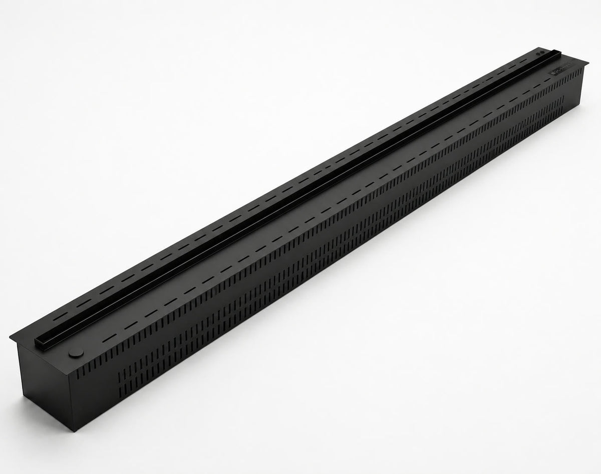 Foyer électrique à vapeur d'eau Flamvia 250 cm, caisson noir encastrable vu de trois quarts sur fond blanc